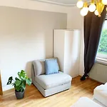 Bavaria Home: Terrasse, Küche, Netflix Apartment Wolnzach